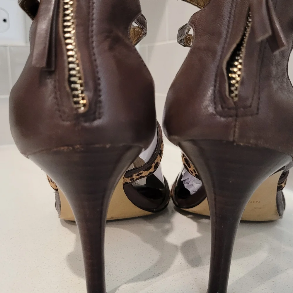 Heels - Picture 6 of 6